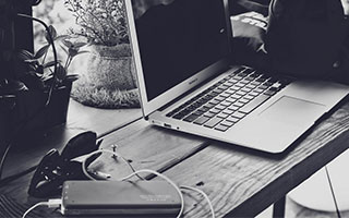 开云体育在线-BRO翻盘G2，Zeus团战一打五全球总决赛3:0（首尔）