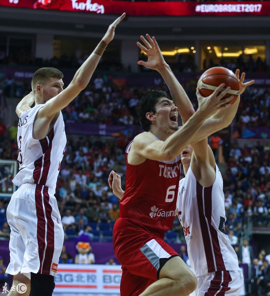 瑞典队轻取日本队,波尔高光表现的简单介绍 瑞典队轻取日本队,波尔高光表现的简单介绍