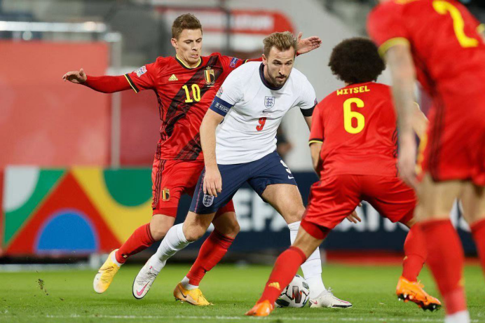 关于英格兰队轻取葡萄牙队，马龙关键制胜的信息