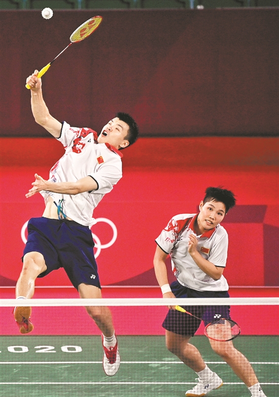 开云平台-包含中国队鏖战印尼队，黄鸭组合高光表现的词条