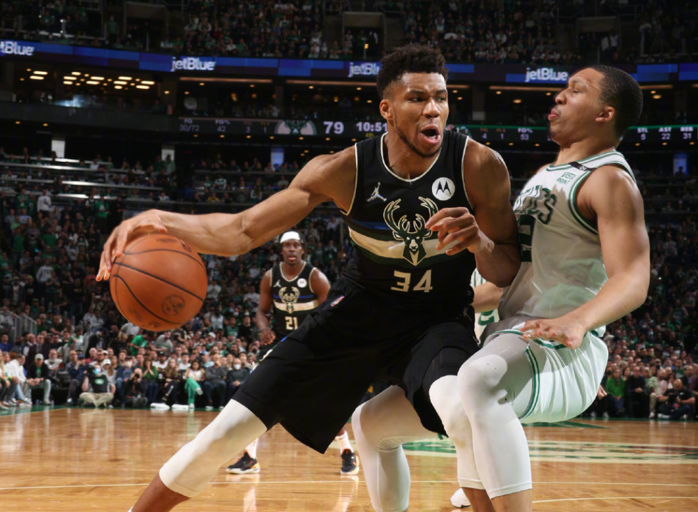 开云体育官网-猛龙逆转天津队，霍勒迪点燃赛场